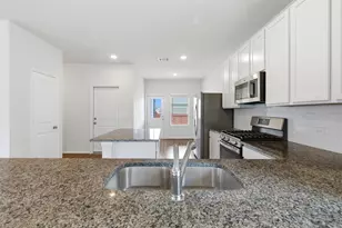 141 Everglades Dr, Kyle, TX 78640 - Photo 8