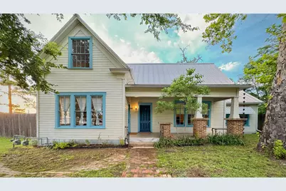 200 E Brenham Street, Elgin, TX 78621 - Photo 1