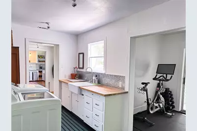 200 E Brenham Street, Elgin, TX 78621 - Photo 26