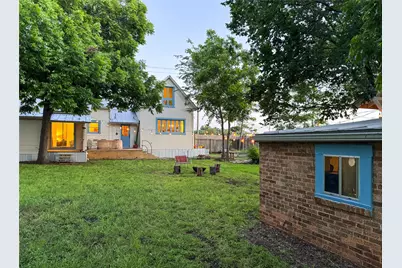 200 E Brenham Street, Elgin, TX 78621 - Photo 32