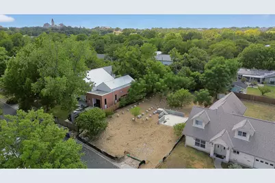 2602 Little John Lane, Austin, TX 78704 - Photo 4