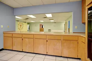 401 Wilkes St, Smithville, TX 78957 - Photo 14