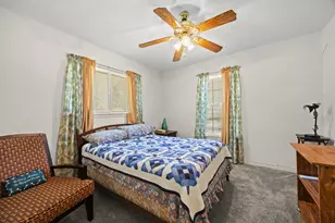 3205 Laguna Dr, Austin, TX 78741 - Photo 14