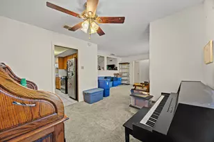 3205 Laguna Dr, Austin, TX 78741 - Photo 8