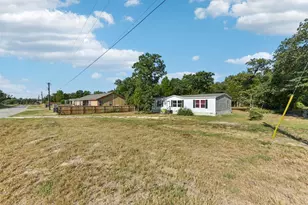 144 Los Arcos Rd, Elgin, TX 78621 - Photo 2