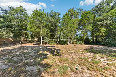 144 Los Arcos Road, Elgin, TX 78621 - Photo 10