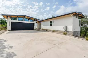 1752 Demi John Bend Rd, Canyon Lake, TX 78133 - Photo 2
