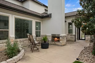 401 Skyflower Dr, Georgetown, TX 78628 - Photo 2