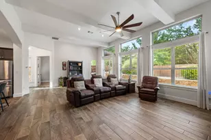 401 Skyflower Dr, Georgetown, TX 78628 - Photo 6