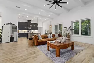 153 Fawn Holw, Elgin, TX 78621 - Photo 18