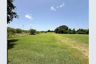 1629 Pecos Street, Lockhart, TX 78644 - Photo 8
