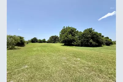 1629 Pecos Street, Lockhart, TX 78644 - Photo 10