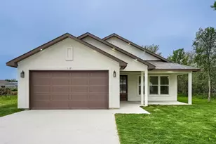 137 E Pauwela Ln, Bastrop, TX 78602 - Photo 2