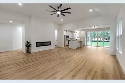 137 E Pauwela Lane, Bastrop, TX 78602 - Photo 4