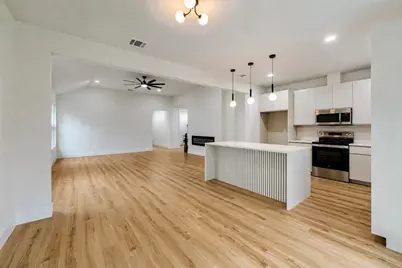 137 E Pauwela Lane, Bastrop, TX 78602 - Photo 10