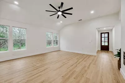 137 E Pauwela Lane, Bastrop, TX 78602 - Photo 8