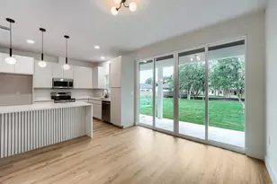 137 E Pauwela Ln, Bastrop, TX 78602 - Photo 10