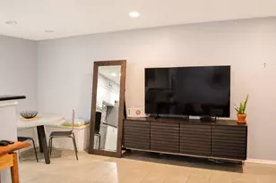 505 W 7th St, Austin, TX 78701 - Photo 10