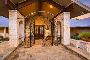 1984 Divide Pass, Blanco, TX 78606 - Photo 4