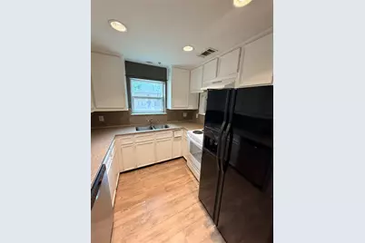 6600 Valleyside Road #D-20, Austin, TX 78731 - Photo 2