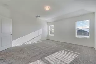 21409 Wilmiller Ln, Pflugerville, TX 78660 - Photo 4