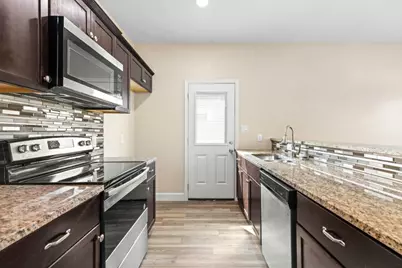 1628 Armstrong Street, Luling, TX 78648 - Photo 10