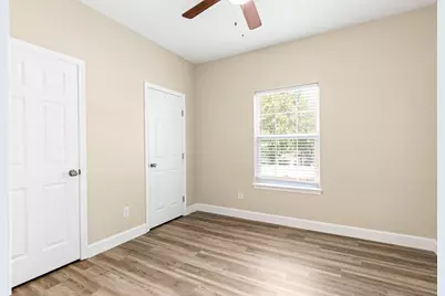 1628 Armstrong Street, Luling, TX 78648 - Photo 12