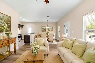 1628 Armstrong Street, Luling, TX 78648 - Photo 4