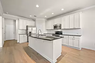 10108 Aly May Dr, Austin, TX 78748 - Photo 2