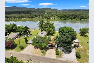 4718 River Oaks Drive, Kingsland, TX 78639 - Photo 4