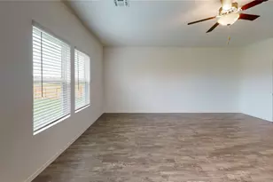 15401 Solstice Cv, Del Valle, TX 78617 - Photo 10