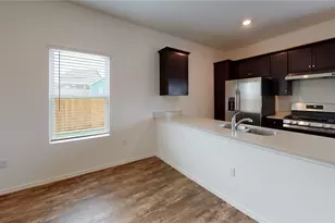15401 Solstice Cv, Del Valle, TX 78617 - Photo 4