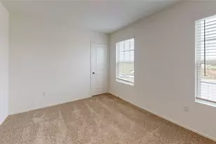 15401 Solstice Cv, Del Valle, TX 78617 - Photo 12