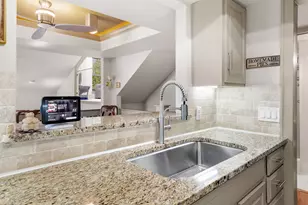 510 W 18th St, Austin, TX 78701 - Photo 18