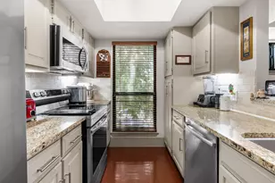 510 W 18th St, Austin, TX 78701 - Photo 18