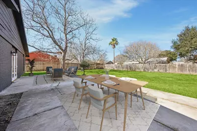 1005 Bowie Street, Lockhart, TX 78644 - Photo 12