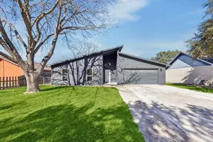 1005 Bowie St, Lockhart, TX 78644 - Photo 2