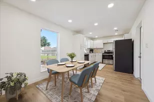 1005 Bowie St, Lockhart, TX 78644 - Photo 4