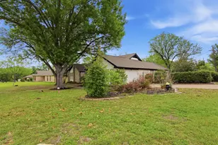 201 Towhee Dr, Buda, TX 78610 - Photo 12