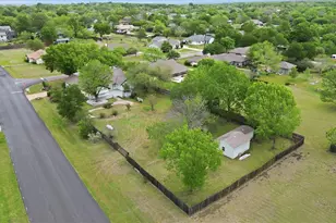 201 Towhee Dr, Buda, TX 78610 - Photo 34