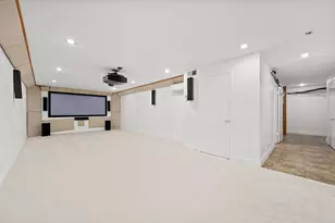 833 E 38th St, Austin, TX 78705 - Photo 22