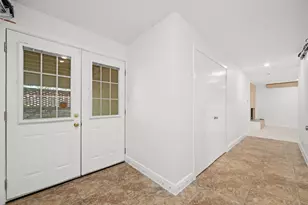 833 E 38th St, Austin, TX 78705 - Photo 26