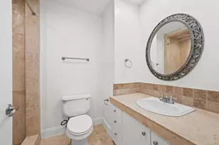 833 E 38th St, Austin, TX 78705 - Photo 20