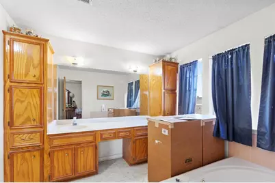 8548 Old Lockhart Road, Buda, TX 78610 - Photo 10