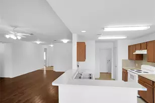 14400 Martial Eagle Dr, Elgin, TX 78621 - Photo 10