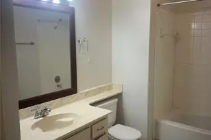 106 E 30th St, Austin, TX 78705 - Photo 12