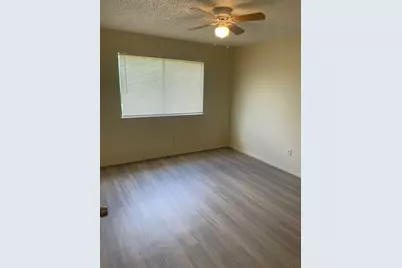 523 Greenlawn Boulevard, Round Rock, TX 78664 - Photo 10