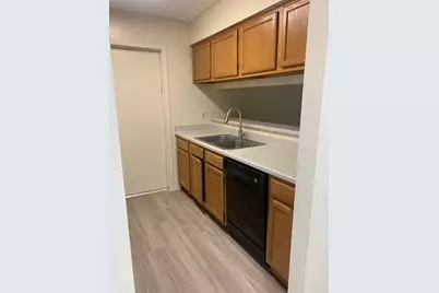 523 Greenlawn Boulevard, Round Rock, TX 78664 - Photo 8