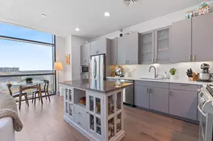 555 E 5th St., Austin, TX 78701 - Photo 4