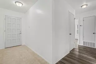 13504 Lois Ln, Austin, TX 78750 - Photo 2